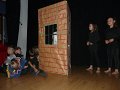 Przedstawienie pt. 'Krl Bul' w wykonaniu uczniw klasy II Szkoy Podstawowej Nr 4 w Puawach